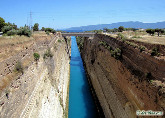 Canal de Corinthe - la mer ge